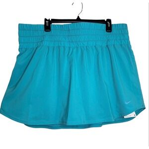 Nike Women’s Turquoise Athletic Skort